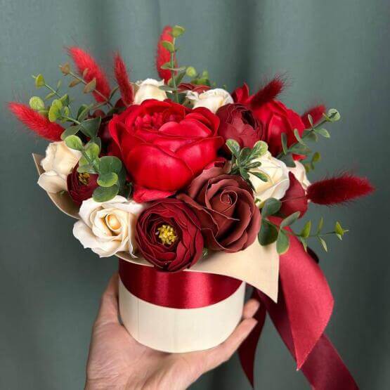 Красное облако. Букет из мыла