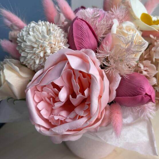 Композиция из мыла "Нежная весна"