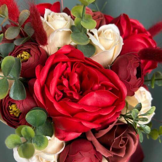 Красное облако. Букет из мыла