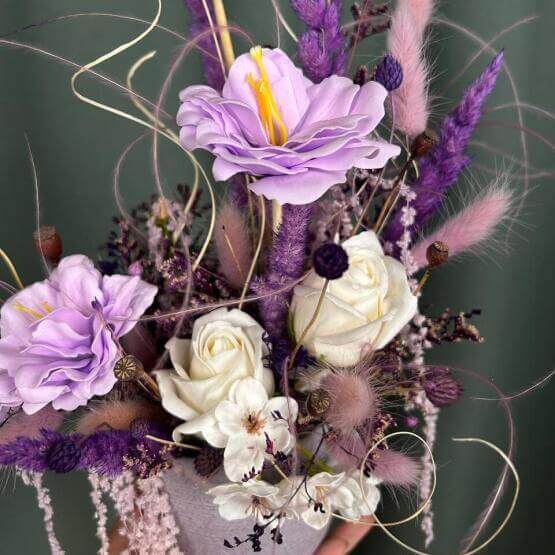 "Лиловый рассвет " композиция из мыла и сухоцветов