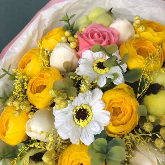 "Солнечный" букет из мыла