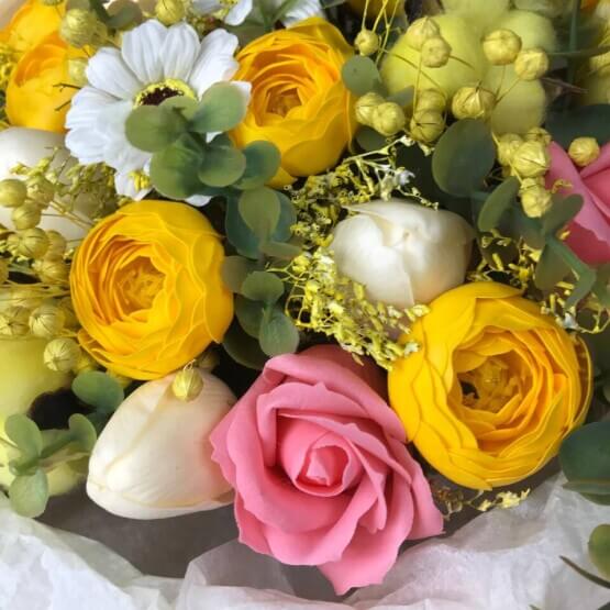 "Солнечный" букет из мыла