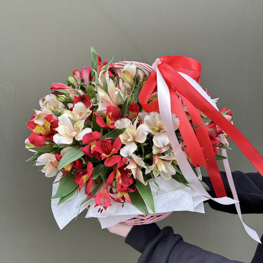 Корзина Альстромерий