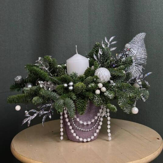 «Зимняя сказка: композиция с нобилисом и свечой»