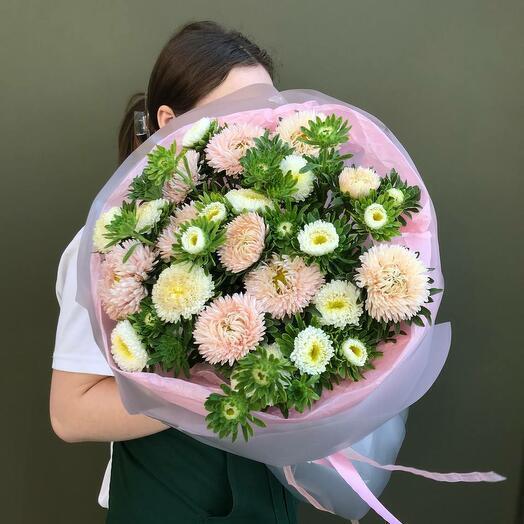 Белые и розовые кустовые астры