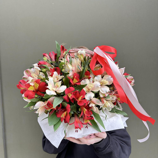 Корзина Альстромерий