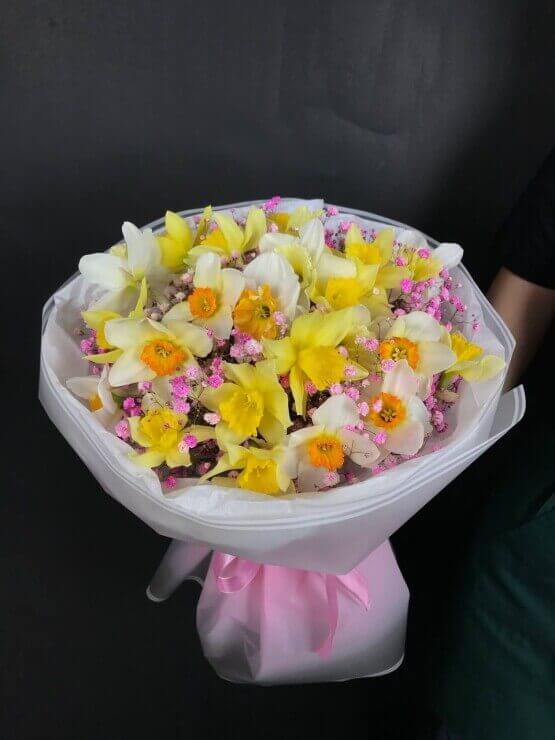 Облачко нарциссов