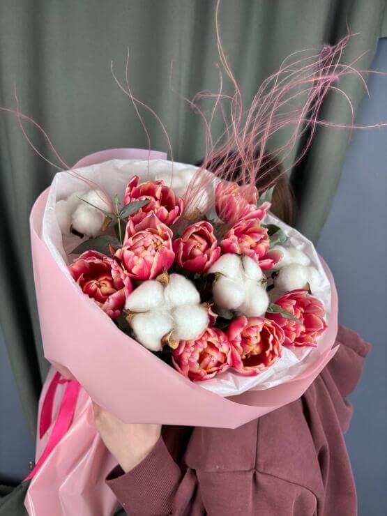 Тюльпан в снегу