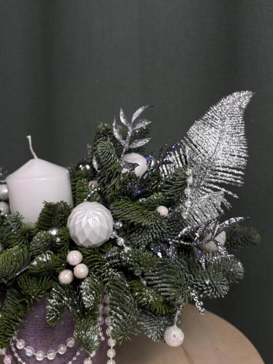 «Зимняя сказка: композиция с нобилисом и свечой»