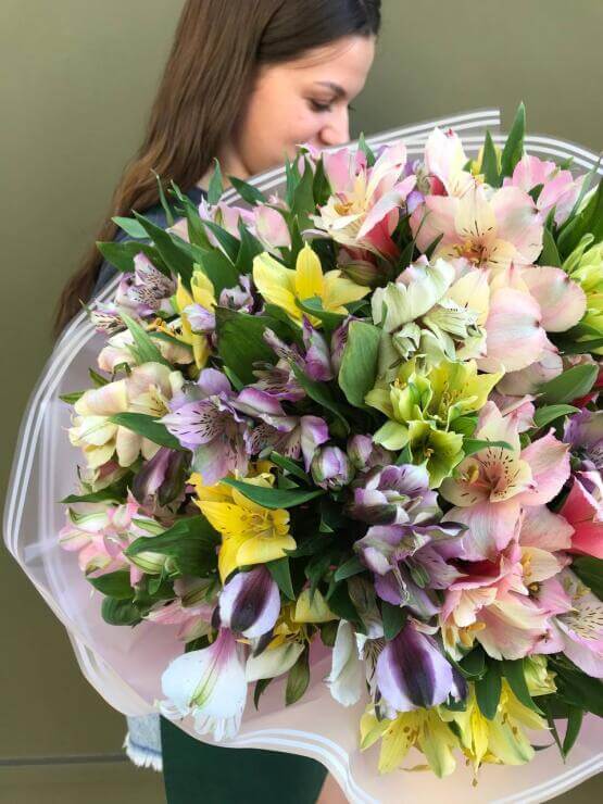 Микс альстромерии