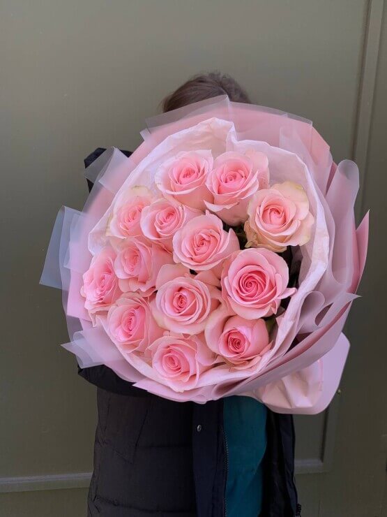 Моно розовых роз