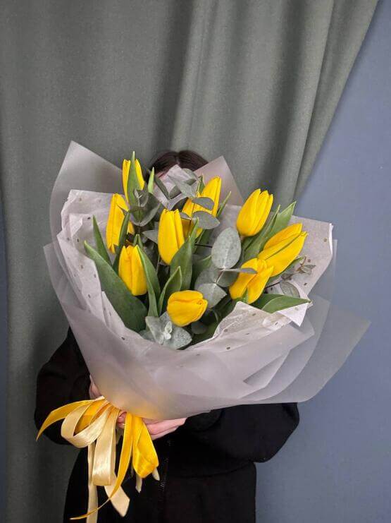 Желтый тюльпан