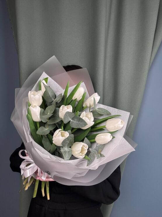 Белый тюльпан