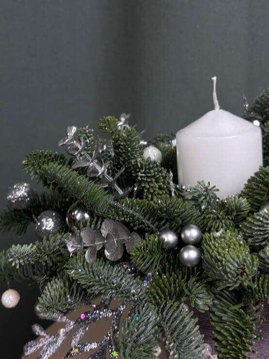 «Зимняя сказка: композиция с нобилисом и свечой»