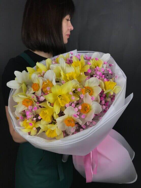 Облачко нарциссов