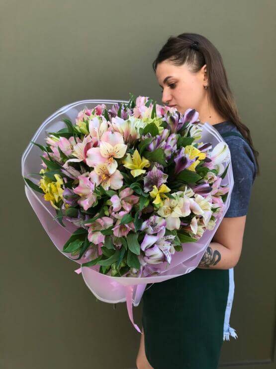 Микс альстромерии