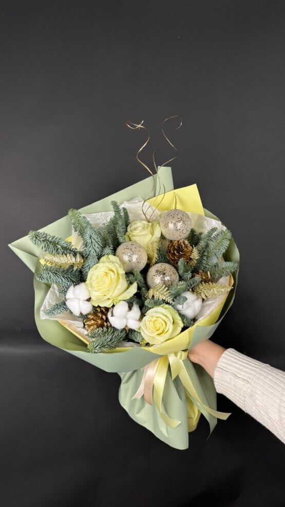 Букет из цветов и нобилиса "Брызги шампанского"