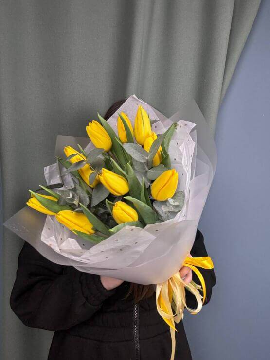 Желтый тюльпан