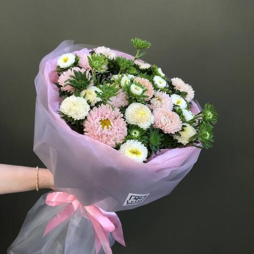Белые и розовые кустовые астры