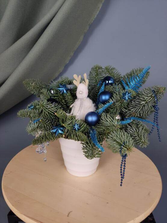 Новогодняя композиция "Синий, синий иней"