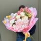 Букет с гортензией и альстромерией Лимонно-клубничный пай
