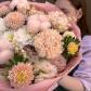 "Розовый хлопок" розовый букет из хризантемы кустовой,астры и льна