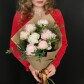 7 розовых пионов с эвкалиптом
