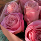 "Ласковое солнце" моно букет из персиково-розовых импортных роз сорта Эрмоза