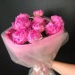 9 ярко-розовых пионов